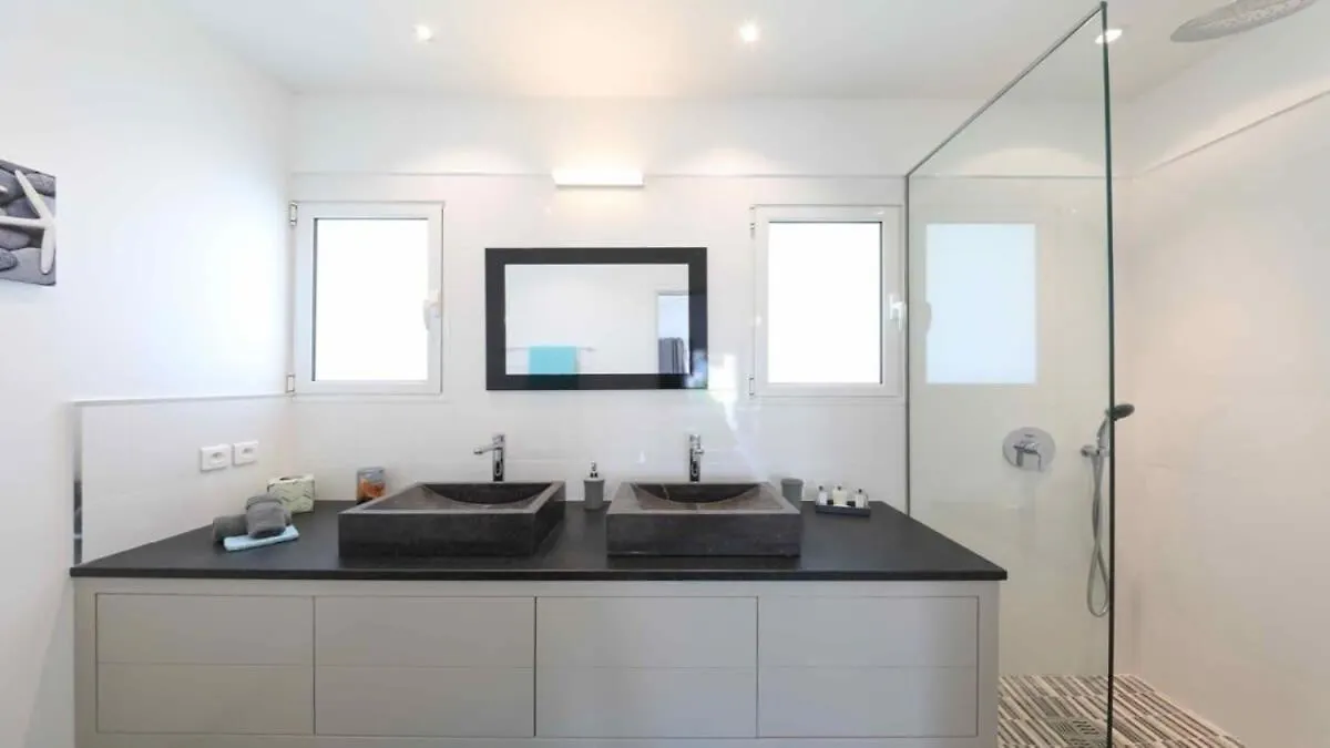 Dazzling Villa with Heated Swimming Pool St. Barthelemy Saint-Barthélemy